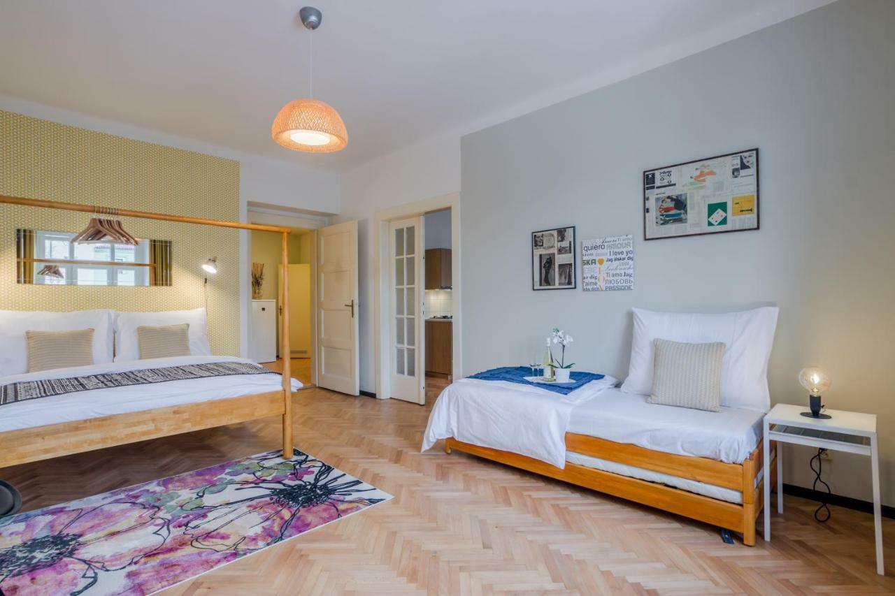 Apartment With Sunny Garden By Michal&friends Prag